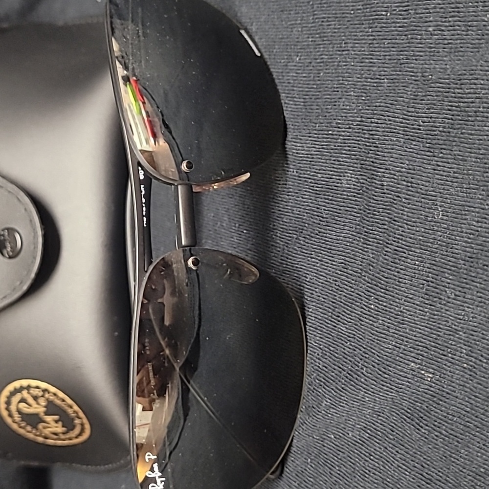SUNGLASSES